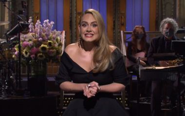 'Γλυκούλα' η Adele επιστρέφει στο SNL 12 χρόνια μετά την πρώτη της εμφάνιση εκεί