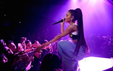 Την Κυριακή επιστρέφει στο Μάντσεστερ η Ariana Grande με μεγάλη συναυλία  