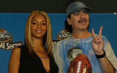 Carlos Santana: Ωραία για μοντέλο η Beyonce, αλλά δεν είναι τραγουδίστρια...