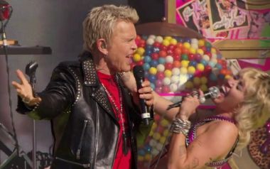 Weeknd, Miley Cyrus και Billy Idol εντυπωσιάσαν στο Super Bowl 