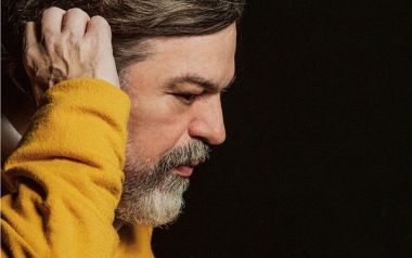 Ο Δημήτρης Παπαδημητρίου εμπνέεται από τους πίνακες επτά σπουδαίων ζωγράφων και ντύνει τη μουσική με τα χρώματα που γεννά ο ήχος