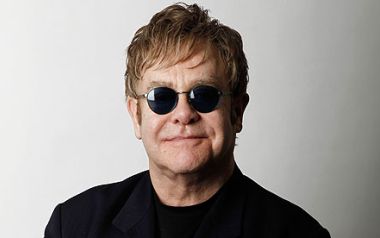 O Elton John στο ραδιόφωνο του BBC μιλάει για όλα