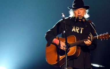 Neil Young για Donald Trump σε συναυλία: Άντε γ....