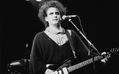 Αποστασιοποιείται από το Γοτθικό ροκ ο Robert Smith των Cure