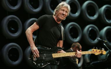 Ο Roger Waters συγκρίνει τον  Donald Trump με τον Saddam Hussein 