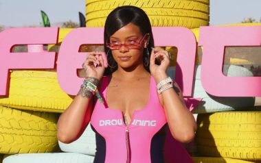 Διπλό άλμπουμ ετοιμάζει η Rihanna