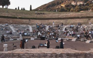 Για δωδέκατη εβδομάδα, το ψηφιακό κανάλι του Ιδρύματος Ωνάση στο YouTube παρουσιάζει αρχειακές και νέες παραγωγές 