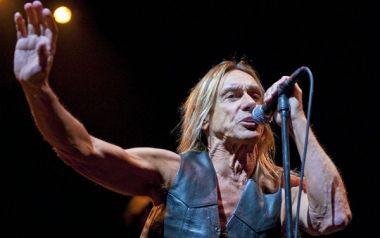 Νέο βίντεο του Iggy Pop για το τραγούδι “Do Not Go Gentle Into That Good Night.”