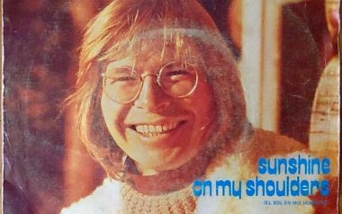 Sunshine On My Shoulder-John Denver (1974)