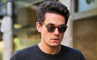 Τι ντροπή, ο John Mayer πούλησε πιο πολλά άλμπουμ από όλα τα υπόλοιπα 49 στα 50 πρώτα και είναι Νο 2