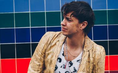 42 χρόνων ο Julian Casablancas των Strokes