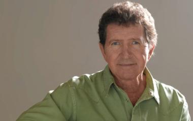 Πέθανε ο Mac Davis, έγραψε επιτυχίες του Presley και είχε και δικές του