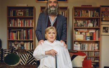 H Marianne Faithfull γλύτωσε από τον κορονοϊό, αλλά δεν μπορεί να τραγουδήσει πια