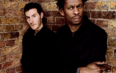 Περιοδεία και νέα τραγούδια από Massive Attack