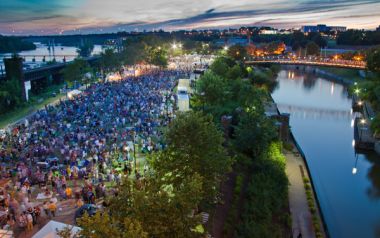 Κρατάμε επαφή με το παρελθόν: Δύο αγαπημένα τραγούδια από America, Neil Young