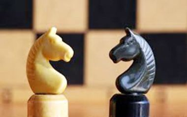 Όλος ο κόσμος πια είναι μια πολιτική αντιπαράθεση