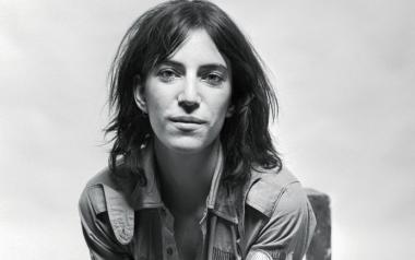 H Patti Smith τραγουδά με χορωδία 250 ατόμων το People Have The Power