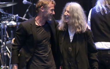H Patti Smith δίνει συμβουλές σε νέους & διαβάζει Jo Nesbø 