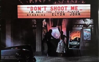 Don't shoot me i'm only the piano player-Elton John (1973)