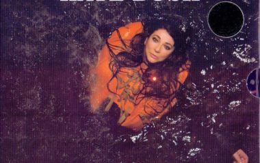 Η ώρα της Kate Bush, Prologue, από το τριπλό Live