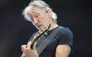 Χατ τρικ σήμερα οι 'μουσικόφιλοι' αποκήρυξαν Roger Waters, Brian Eno και Πρωτοψάλτη