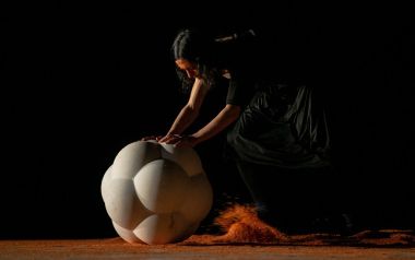 Χορός στη Στέγη: Πρωτοχρονιά με τους RootlessRoot - Παγκόσμια Πρεμιέρα Stones & Bones