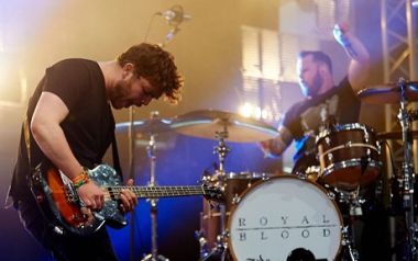 Royal Blood - Out of the Black (live)