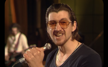 Ένας στο εκατομμύριο ενδιαφέρεται για τα νέα τραγούδια που επιλέγουμε  