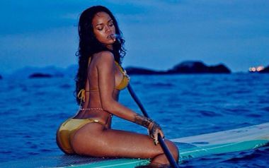 5 ακόμα σέξι βίντεο της Rihanna