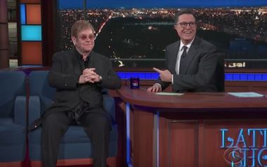 Elton John  'Bennie And The Jets' στον Stephen Colbert  