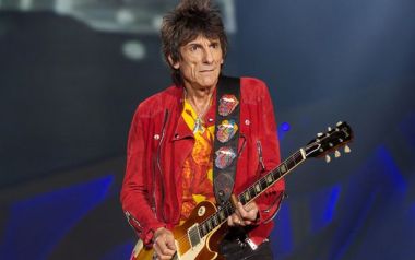 70 ετών ο Ronnie Wood των Rolling Stones...