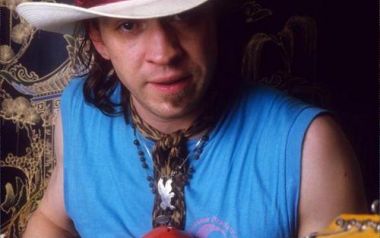 VOODOO CHILD-STEVIE RAY VAUGHAN
