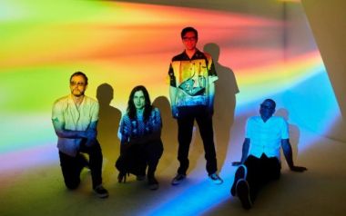 Οι Weezer διασκευάζουν το Africa των Toto και είναι εξαιρετικοί