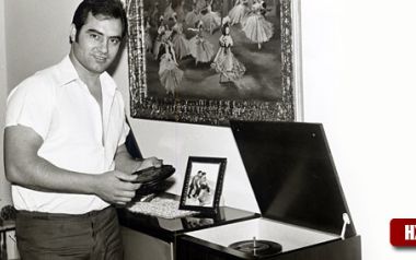 Τώρα Κλαις, Γιατί Κλαις-Γιώργος Χατζηαντωνίου