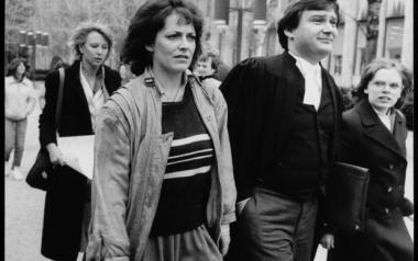 Πέθανε η Cathy Evelyn Smith, είχε εμπνεύσει το Sundown, 'σκότωσε' τον John Belushi 