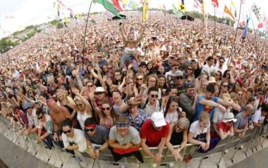 Βρετανία: Το 43% από γυναίκες κάτω από 40 ετών που πηγαίνουν σε μουσικά φεστιβάλ, παρενοχλούνται