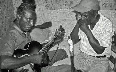 .Κι  όμως φτιάξανε μουσική με ψυχή πάνω απ όλα !!!