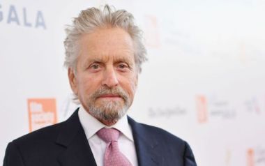 Michael Douglas, κατηγορίες για σεξουαλική παρενόχληση