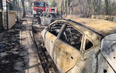 Φωτιά στη Σταμάτα, άρρωστα μυαλά, «Ακούστηκαν γκαζάκια να σκάνε», μιλάνε για  κοινούς εμπρηστές 