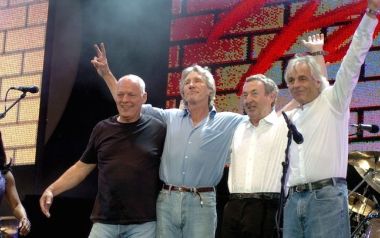 Βοηθάει την μουσική να ακούγονται οι Pink Floyd σε σώου ταλέντων;