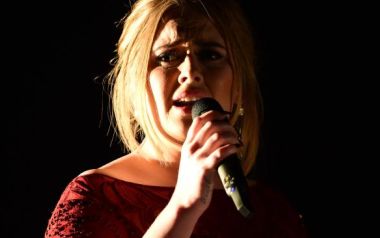 Η Adele τραγουδά στα Grammy - All I Ask 