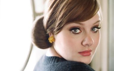 To Hello της Adele σε 25 διαφορετικά είδη ερμηνείας