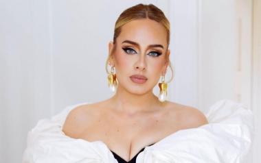 Adele: Δεν ξεγράφεται εύκολα ένα τέτοιο όνομα αλλά εδώ η φόρμα κέρδισε την ουσία