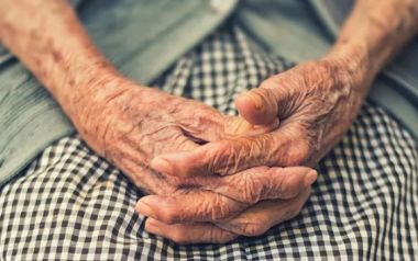 Γιατί γερνάμε και πώς μπορούμε να καθυστερήσουμε τα γηρατειά;