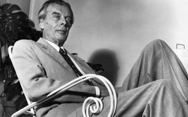 Πριν από 60 χρόνια ο Aldous Huxley μας λέει για το τι θα καταστρέψει την Δημοκρατία