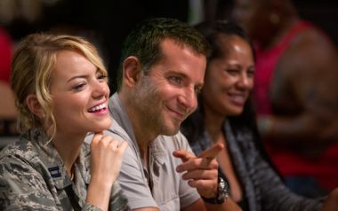 Δεν πήρε καλές κριτικές το "Aloha" με τους Bradley Cooper και Emma Stone