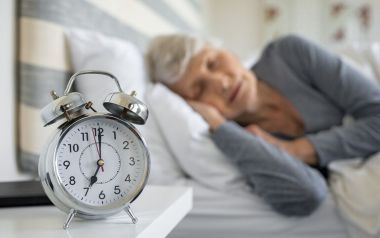 Αλτσχάιμερ: Το πρώιμο σημάδι που φαίνεται στον ύπνο