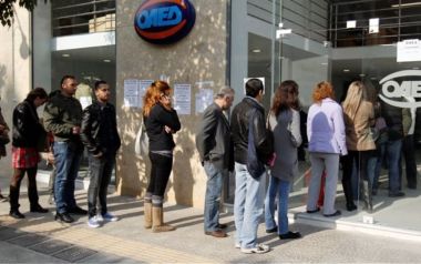 Μαύρη πρόβλεψη από ΣΕΒ: Έρχεται η μεγαλύτερη αύξηση ανεργίας εδώ και μια δεκαετία