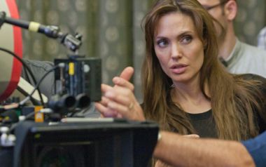 Mini συνέντευξη της Angelina Jolie στο imdb για το νέο της φιλμ - Unbroken 