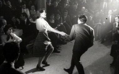 Συγκλονιστικό: Η Αθήνα χορεύει Ροκ εντ Ρολ (1957)